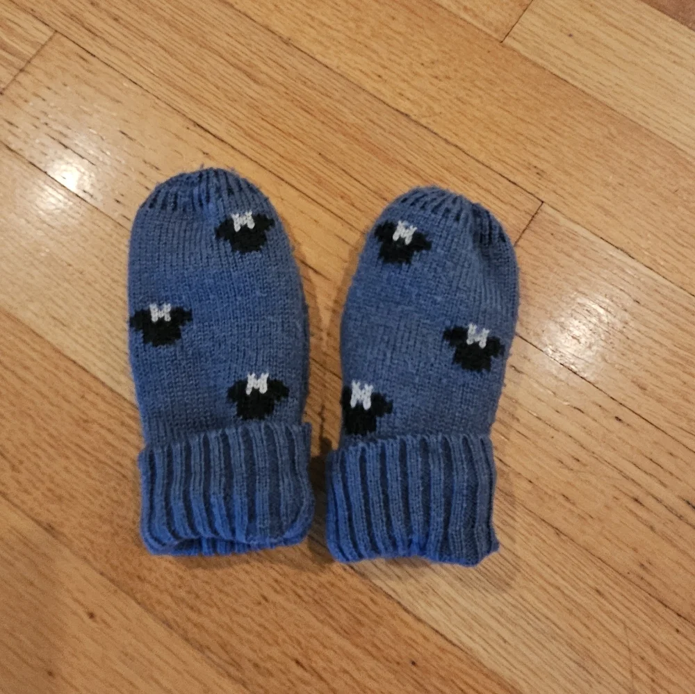 Gap mittens